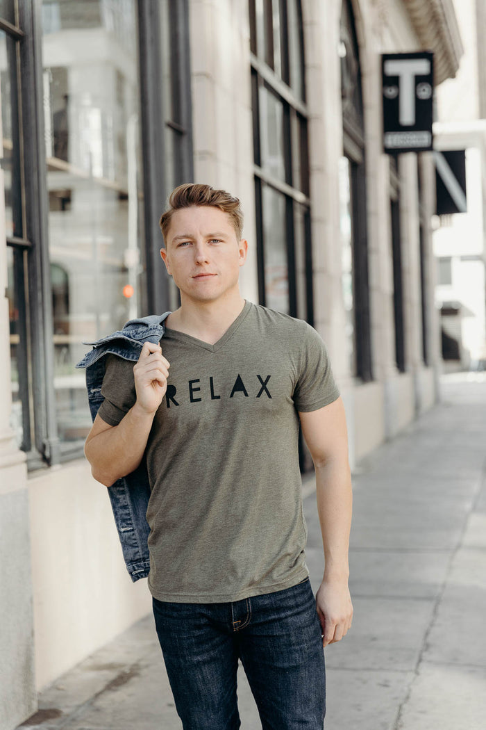 DISCONTINUED - Unisex Relax V-Neck | Lucky Owl