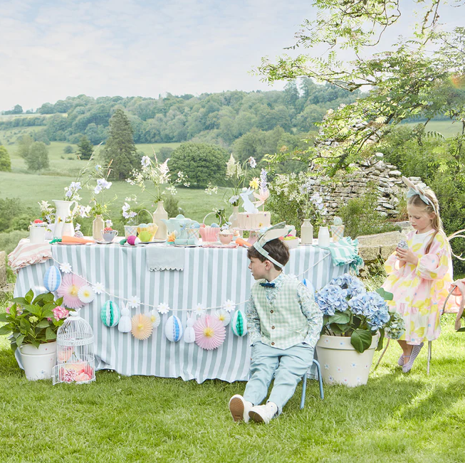 Garland - Honeycomb Easter Bunny - Lifestyle Cut