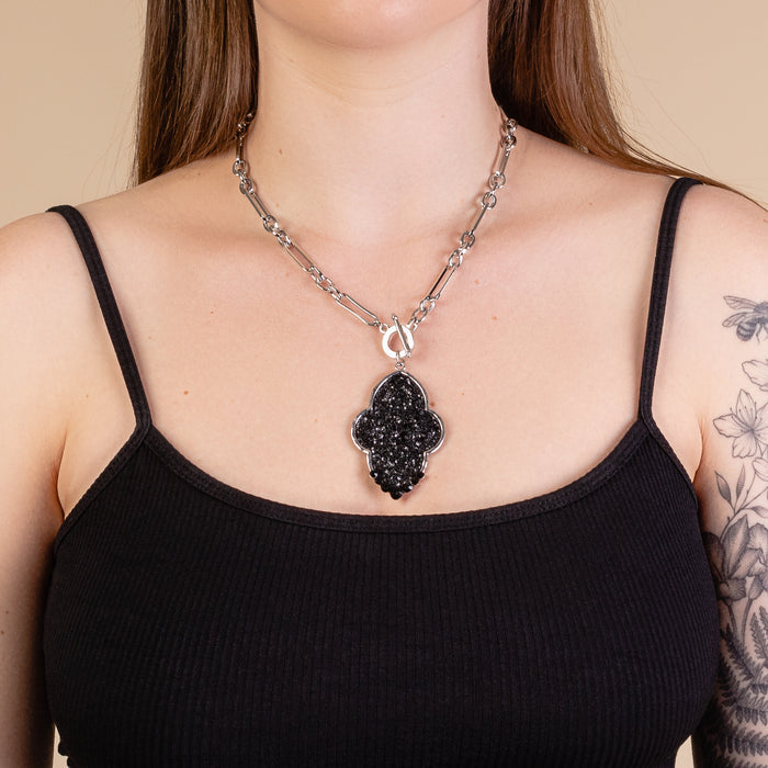 1141 - Glitter Pendant Necklace - Black