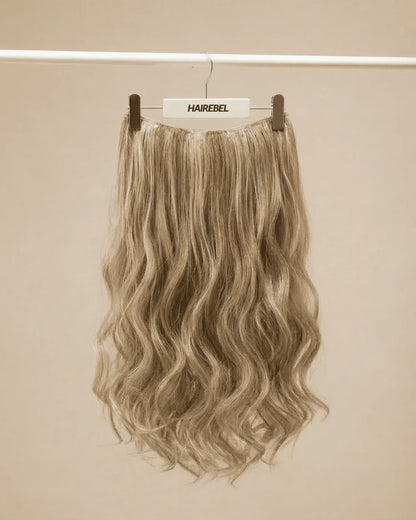 Ash Blonde with Platinum Highlights / 16 in