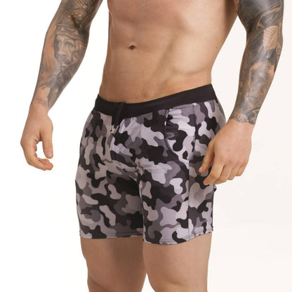 Combat Gray Beachwear en modelo de Gigo Underwear