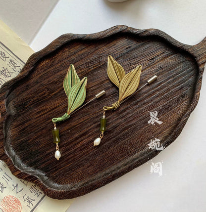 Handmade Chanhua Leaf Brooch - Thread Leaf Pin with Pearl Drop Accent