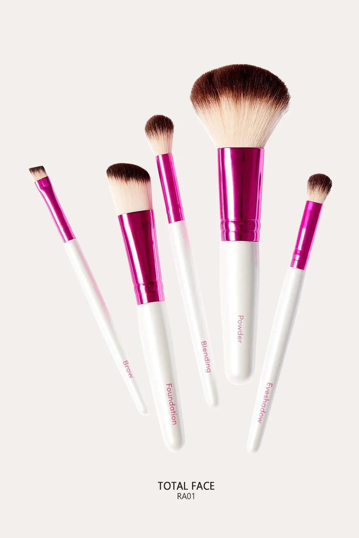 RUBY KISSES RK MAKEUP BRUSH KIT RED BEAUTY