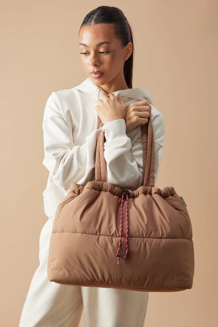 SCRUNCH BASE in Hazelnut + Burgundye by Base Supply