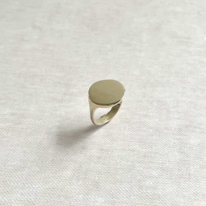 Species by the Thousands Sol signet ring in brass.