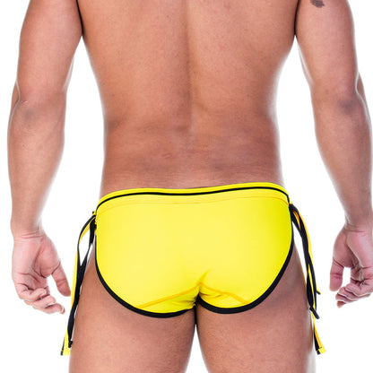 Strip Yellow Swim Brief vista posterior de Gigo Underwear