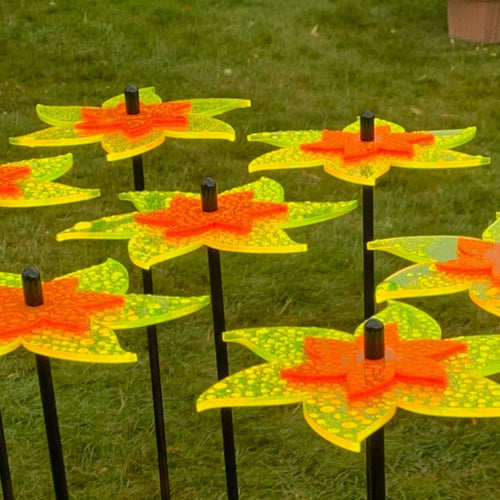 SunCatcher Fluorescent Daffodil Garden Stakes – Set of 3 Outdoor Garden Ornaments