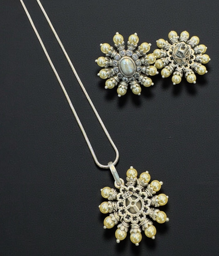 The Gajra Silver Pearl Pendant & Earrings (Oxidised)