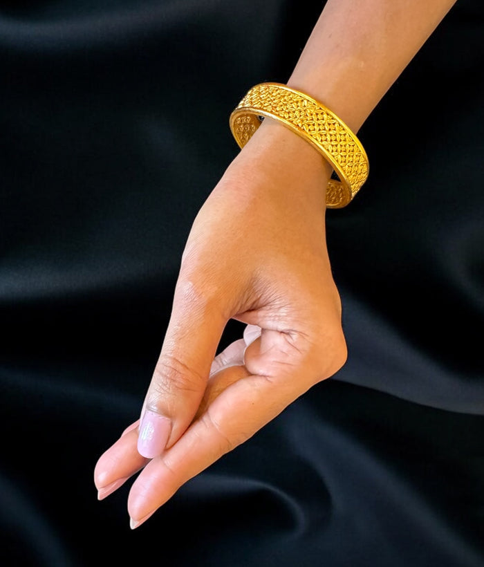 The Monabi Silver Filigree Bangle- Single (Size/2.2/ 2.4/2.6/2.8)