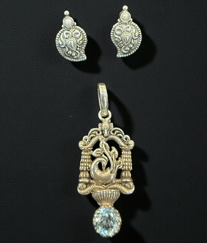 The Navaranga Silver Peacock Pendant & Earrings (Oxidised)