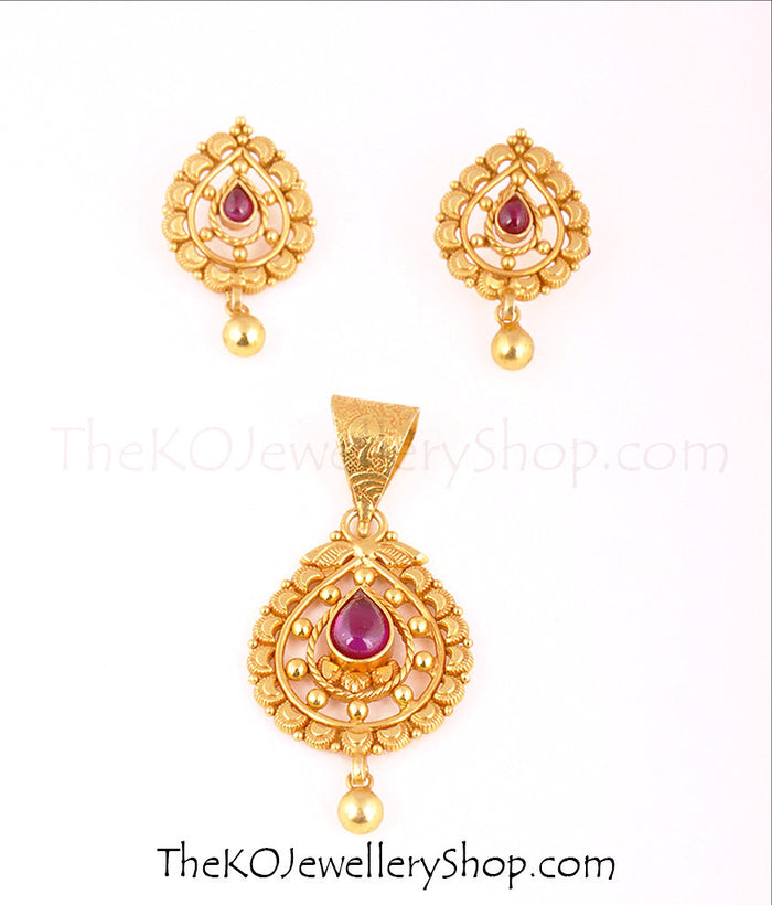 South Indian antique gold temple jewellery pendant set online shopping