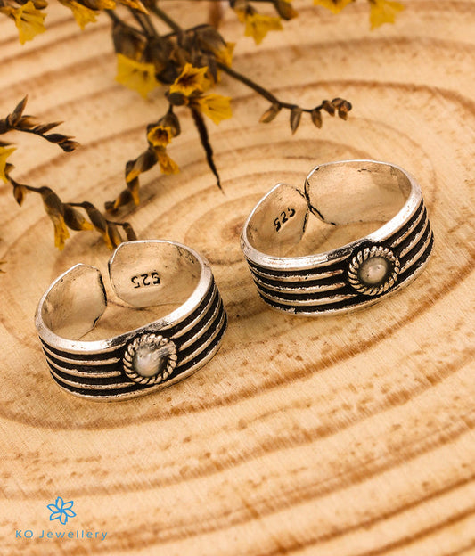 Udvita Silver Toe-Rings